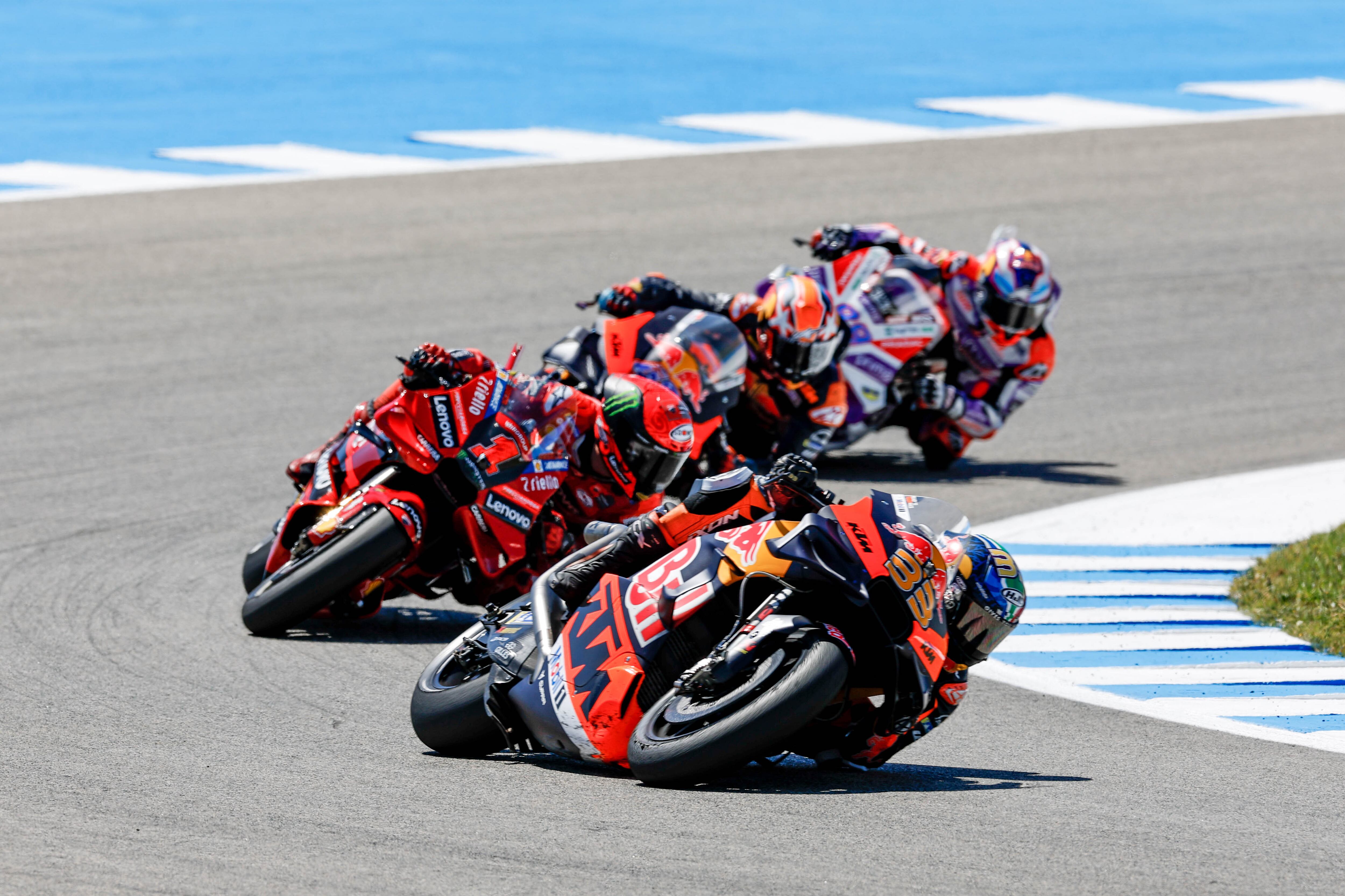 Sprint Race en Jerez con Binder, Bagnaia, Miller