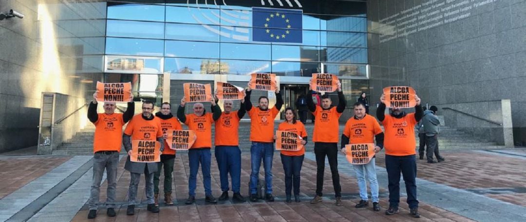 Trabajadores de Alcoa en el Parlamento Europeo