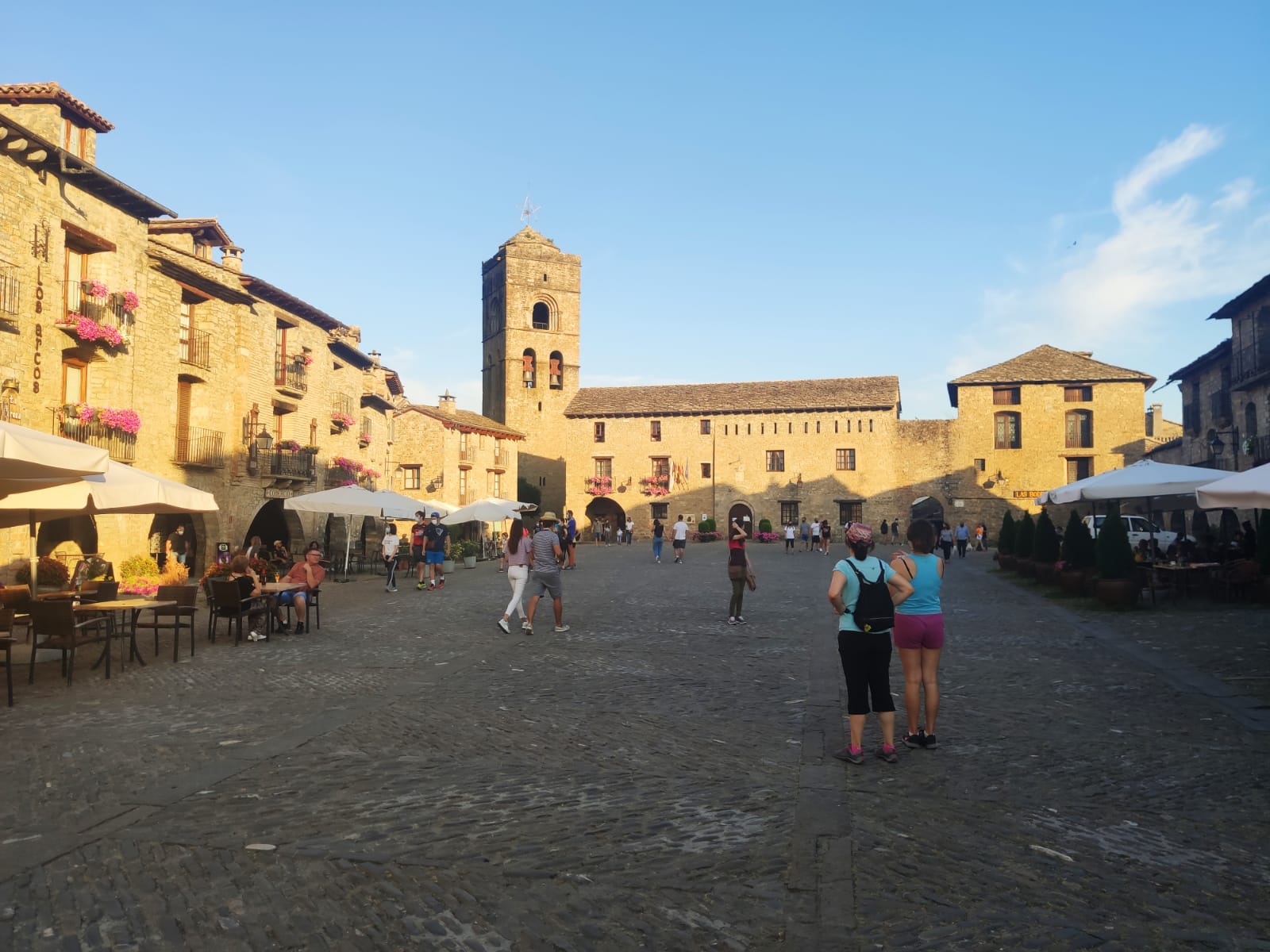 Plaza Mayor de Aínsa