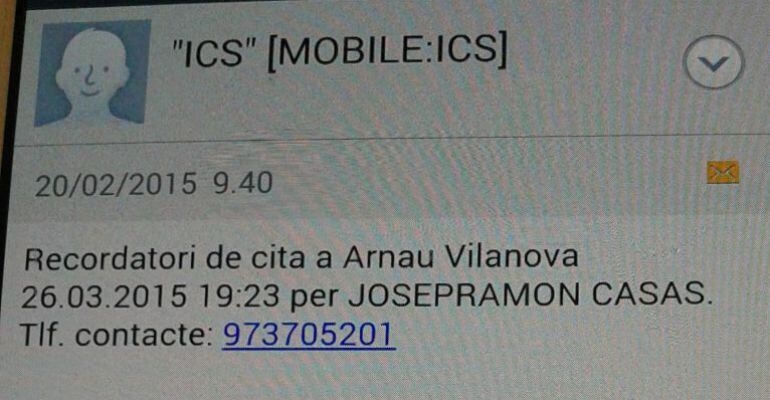Imatge d'un dels SMS que reben els pacients 48 hores abans de la visita amb un telèfon de contacte per si l'han d'anul·lar.