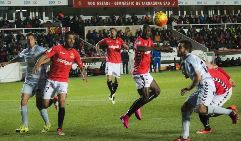 Acció d'atac del Nàstic en el partit contra el Llagostera.