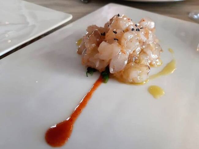 Tartar de langostinos con kimchi
