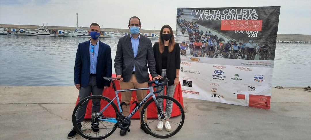 Presentación de la carrera en el Puerto de Carboneras.