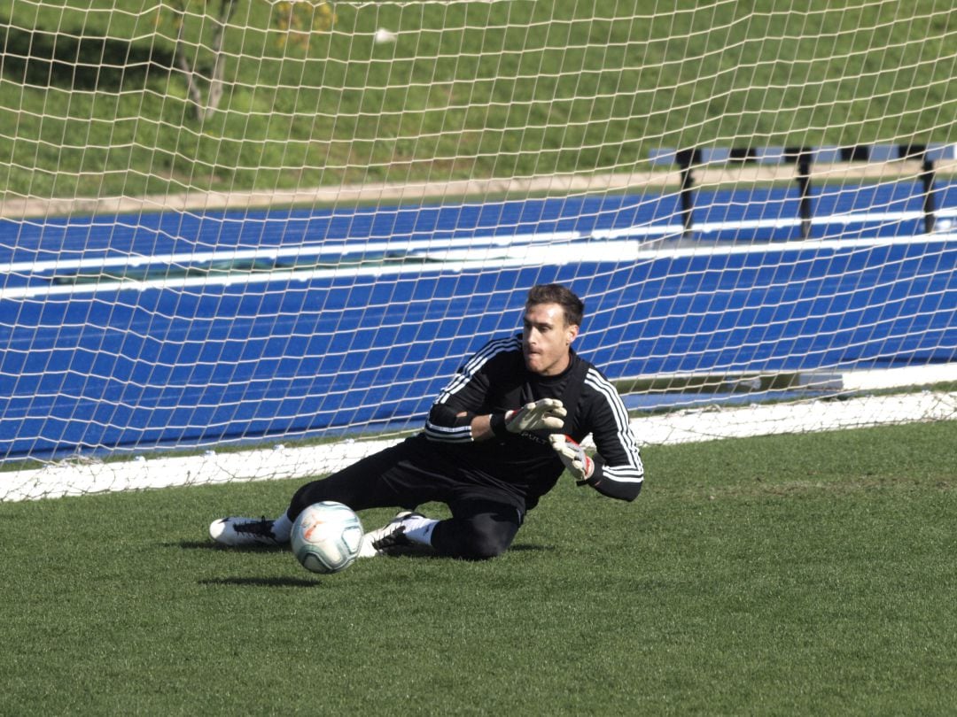 Fernando Martínez en el entrenamiento rojiblanco.