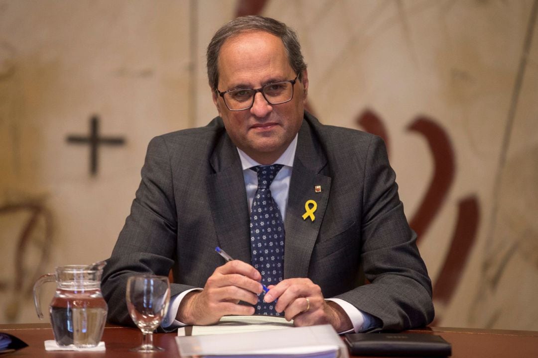 El presidente de la Generalitat, Quim Torra, durante la reunión semanal del gobierno catalán que se celebra en el Palau de la Generalitat