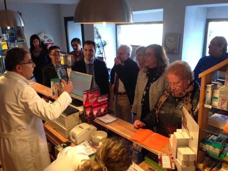 Imagen del comienzo de implantación de la receta electrónica en Villada (Palencia)