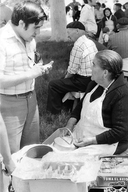 José Vicente Ávila en la romería de Urbanos de Torrejoncillo del Rey en 1978.