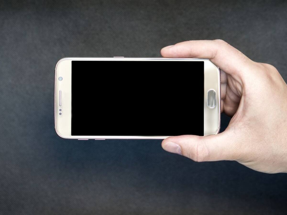 Detenido por pedir a una niña fotos desnuda a cambio de un móvil