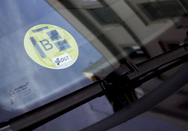 Juan consiguió la pegatina B para su coche aunque la DGT se la negaba.