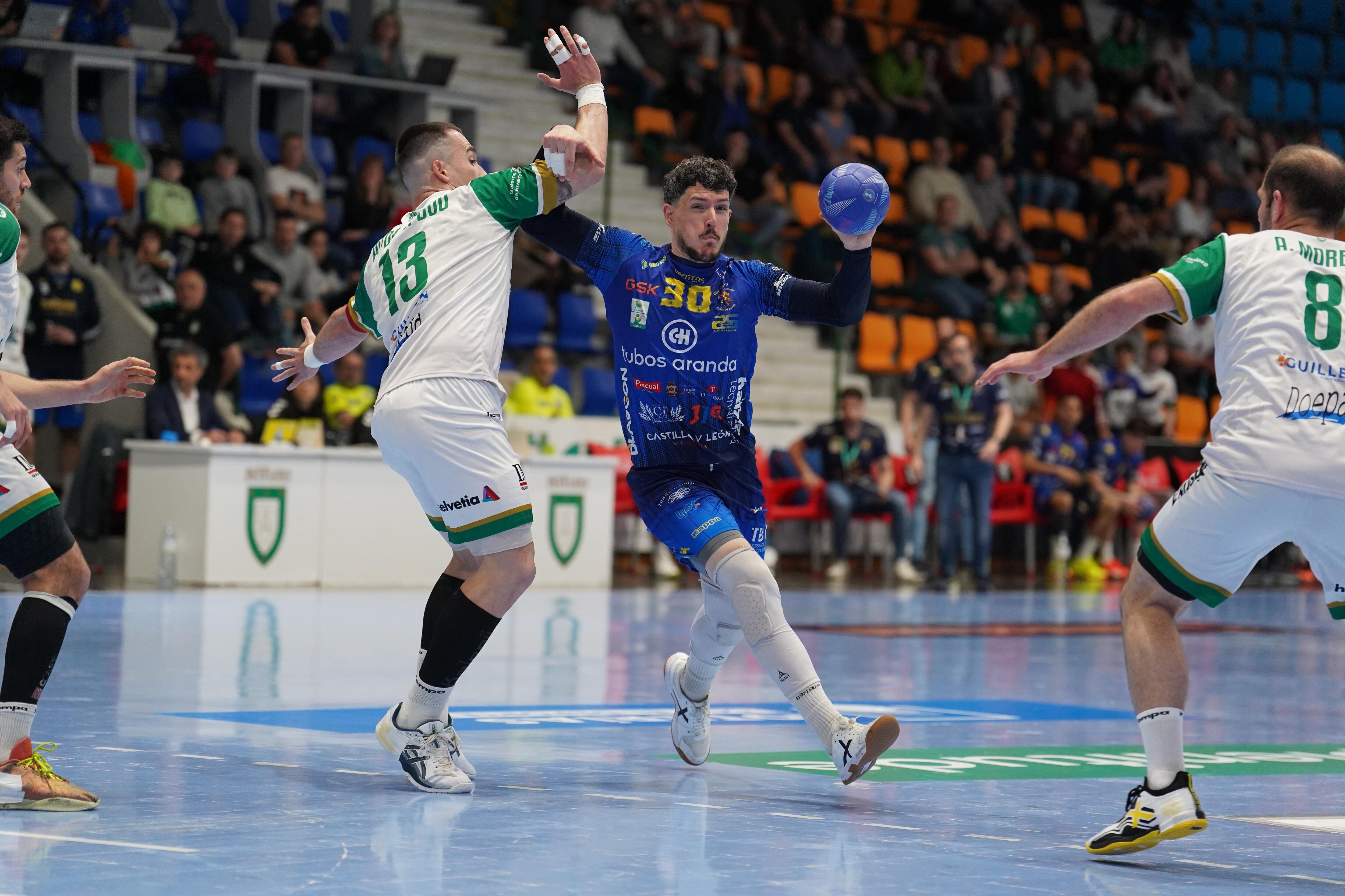 Arthur se enfrentó a su ex equipo