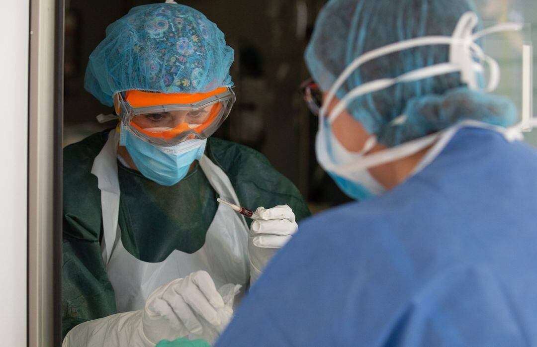 Atención a los casos con el Covid-19 en el Hospital Clínic. UCI de atención a los pacientes con coronavirus.