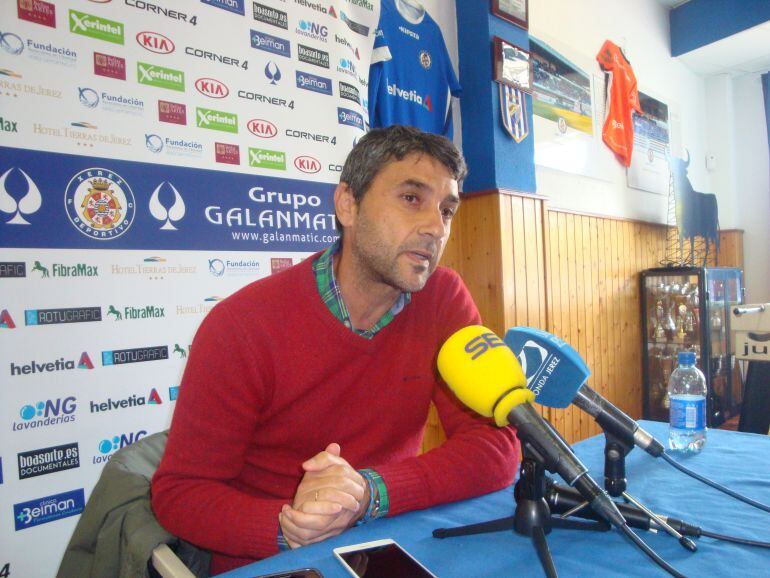 Pepe Masegosa durante la rueda de prensa del viernes en la sede del club