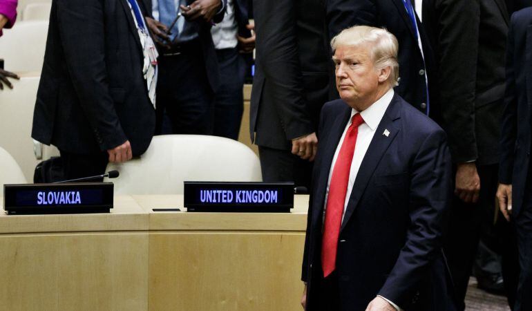 El presidente estadounidense, Donald Trump, a su salida de una reunión sobre la necesidad de reformas en el funcionamiento de la ONU, en la víspera de la celebración de su Asamblea General, en la sede de la ONU de Nueva York, (EEUU)