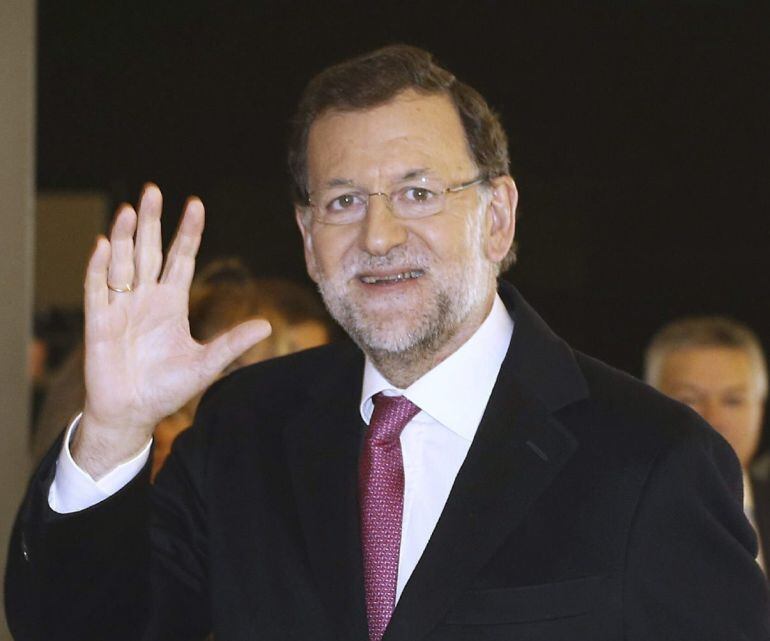 GRA197. MADRID, 11/12/2014.- El presidente del Gobierno, Mariano Rajoy (i), junto al presidente de la CEOE, Juan Rosell (d), durante la clausura hoy del Encuentro Empresarial sobre el Plan Estratégico de Internacionalización y Mercados Prioritarios 2014-.