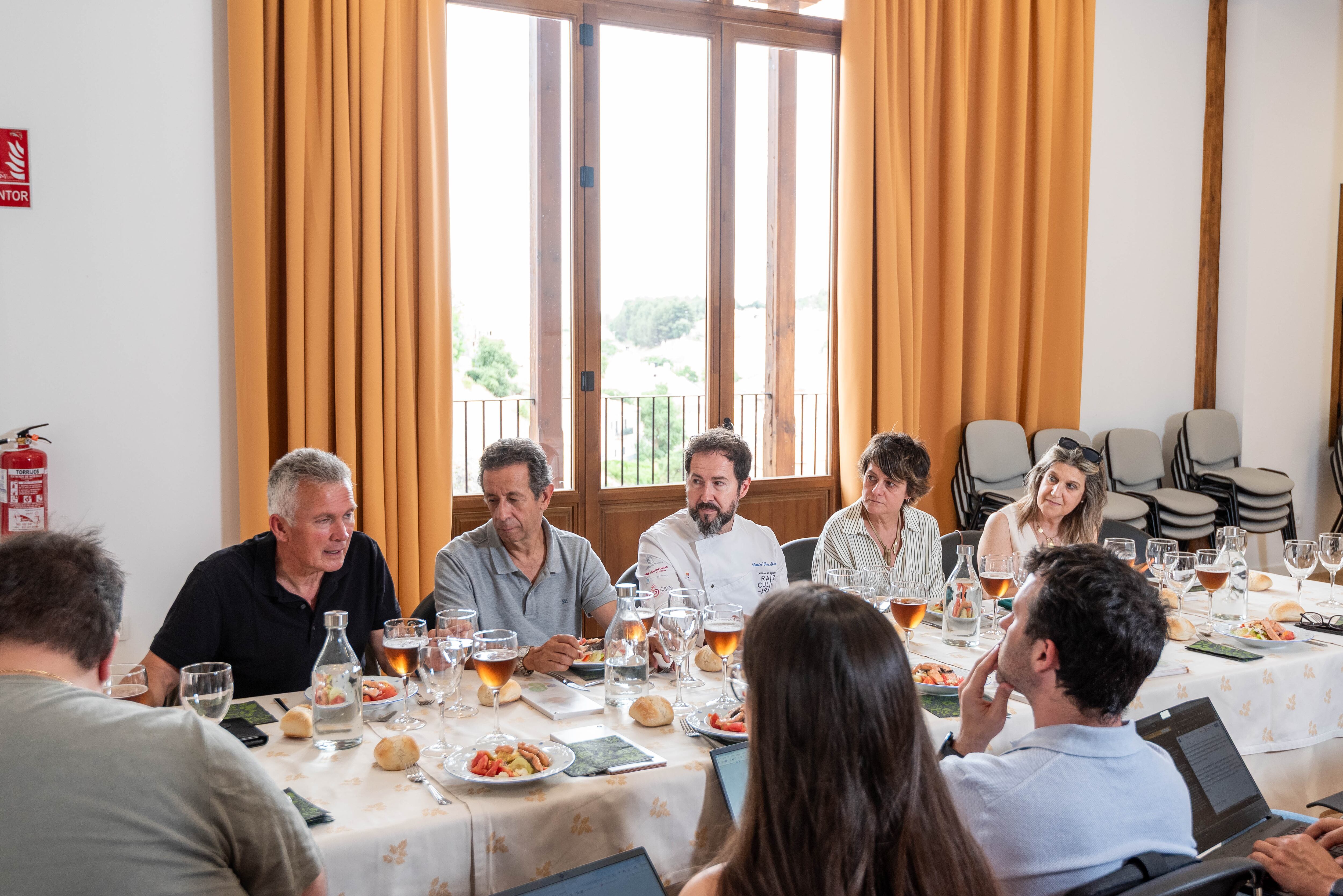 Presentación del menú saludable a los medios de comunicación de Cuenca.