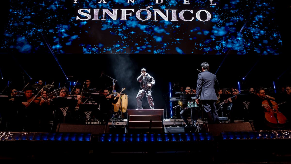 Yandel reinventa el reguetón con una orquesta sinfónica que ha hecho perrear al Movistar Arena de Madrid