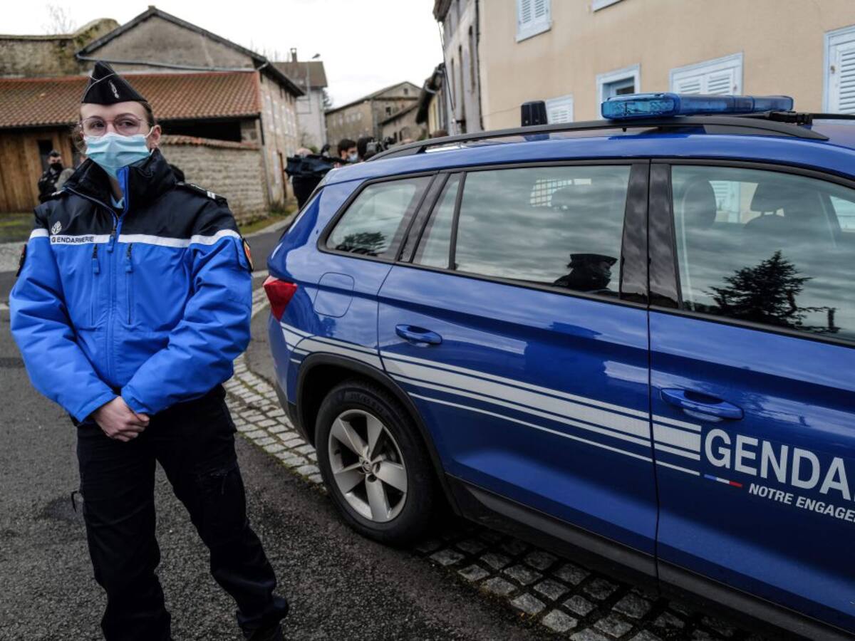 Un hombre mata en Francia a tres policías cuando intervenían en un caso de violencia machista