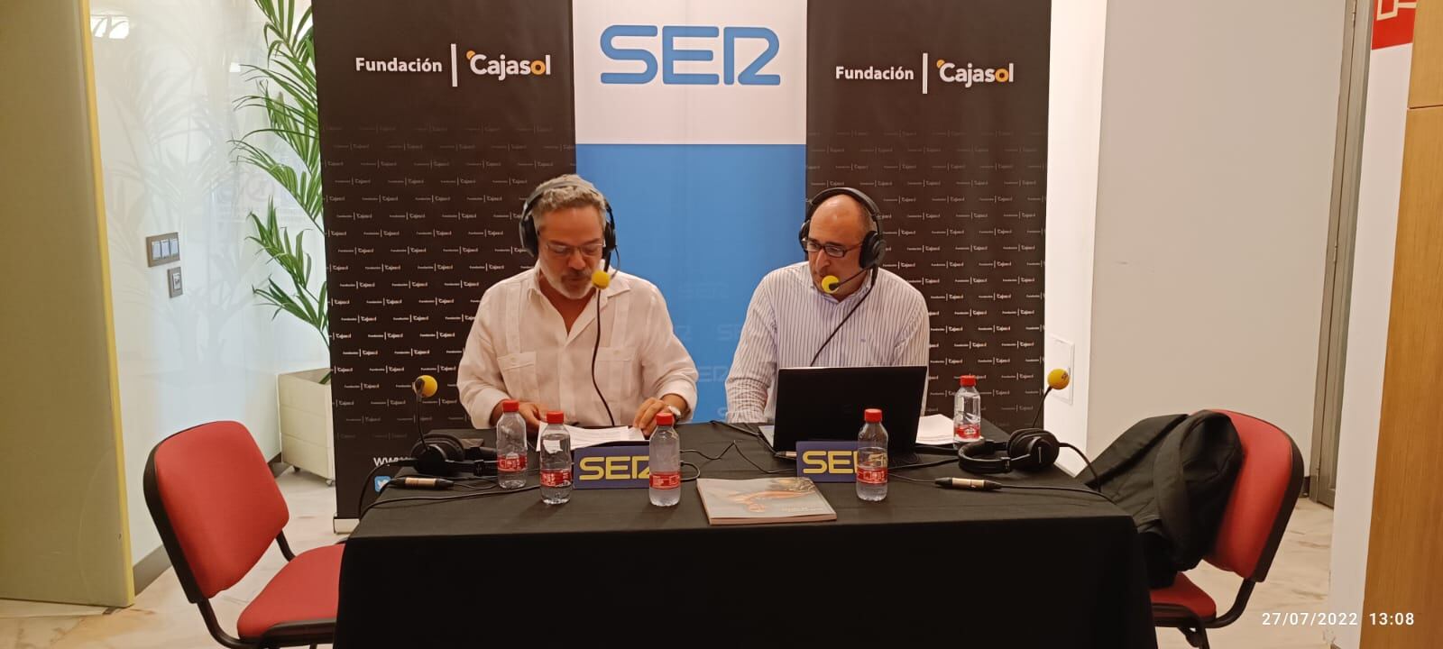 Víctor Manuel Bazaga, responsable de E-Distribución filial de Endesa junto a Salomón Hachuel