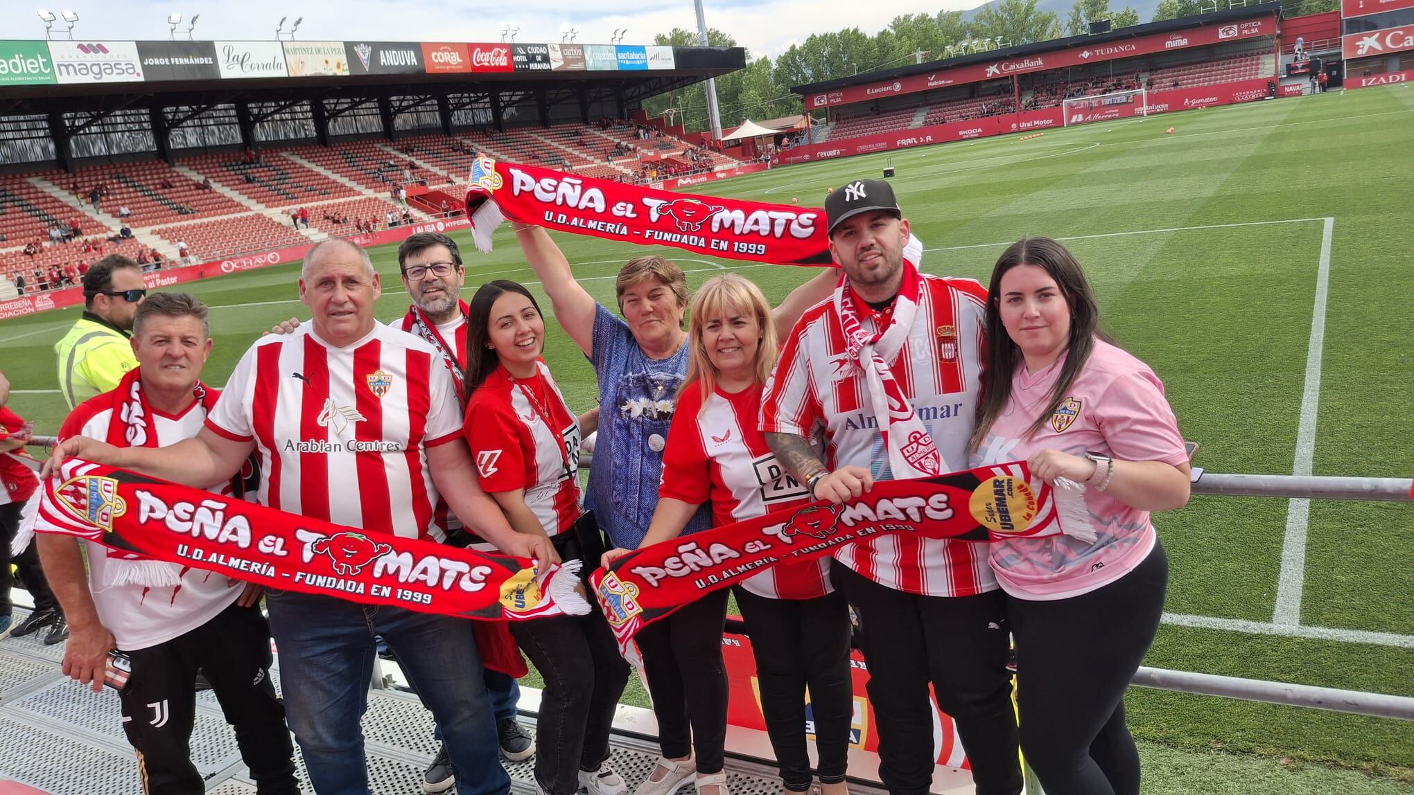Aficionados del Almería en Miranda de Ebro.