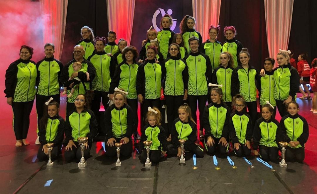 Delegación del Gimnasio Espadas de Elda desplazada a Oropesa del Mar