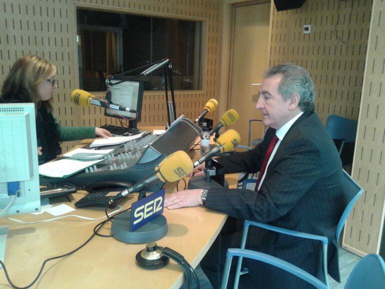 El president d'SDP, Jaume Bartumeu, avui als estudis de la SER per ser entrevistat al programa l'Hora Andorra.