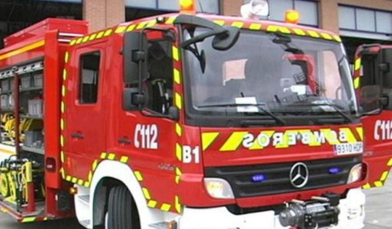 Varias dotaciones de bomberos estuvieron trabajando para sofocar las llamas en la zona