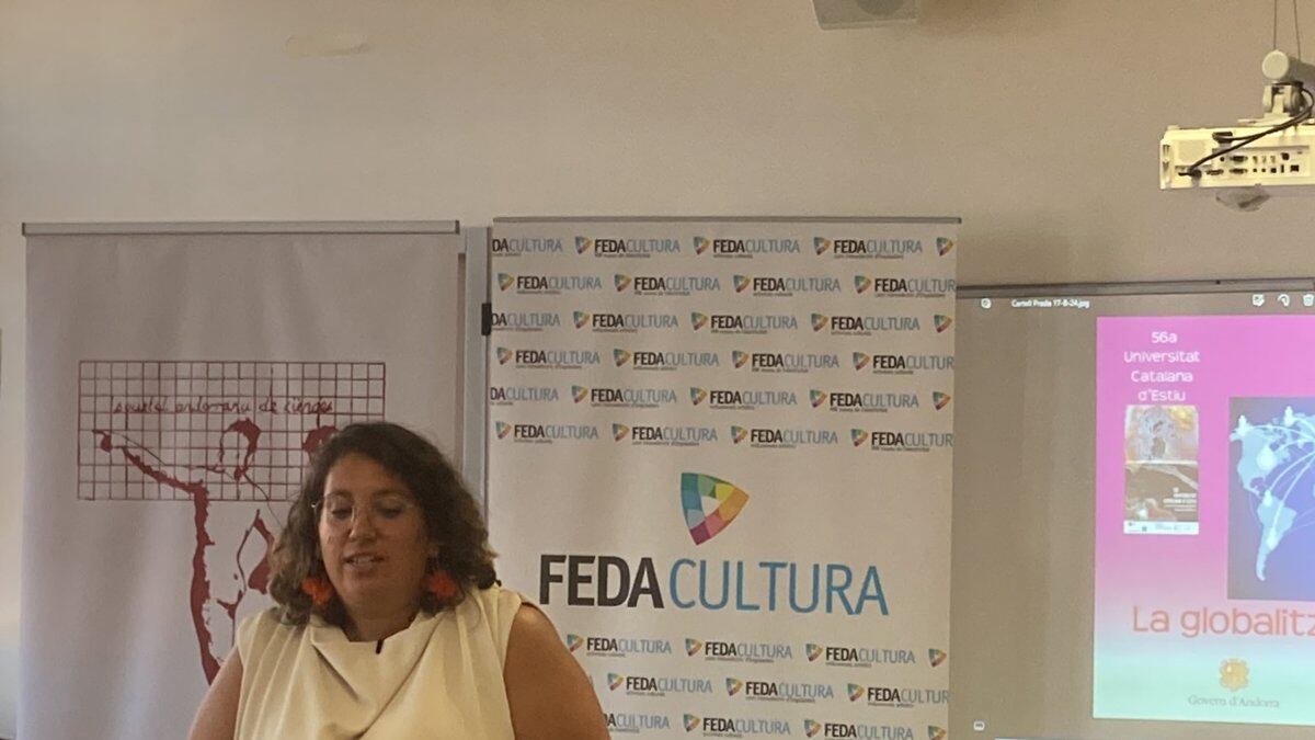 La presidenta del Fòrum Nacional de la Joventut, durant la seva intervenció a la 37a diada d'Andorra a la Univeristat Catalana d'Estiu