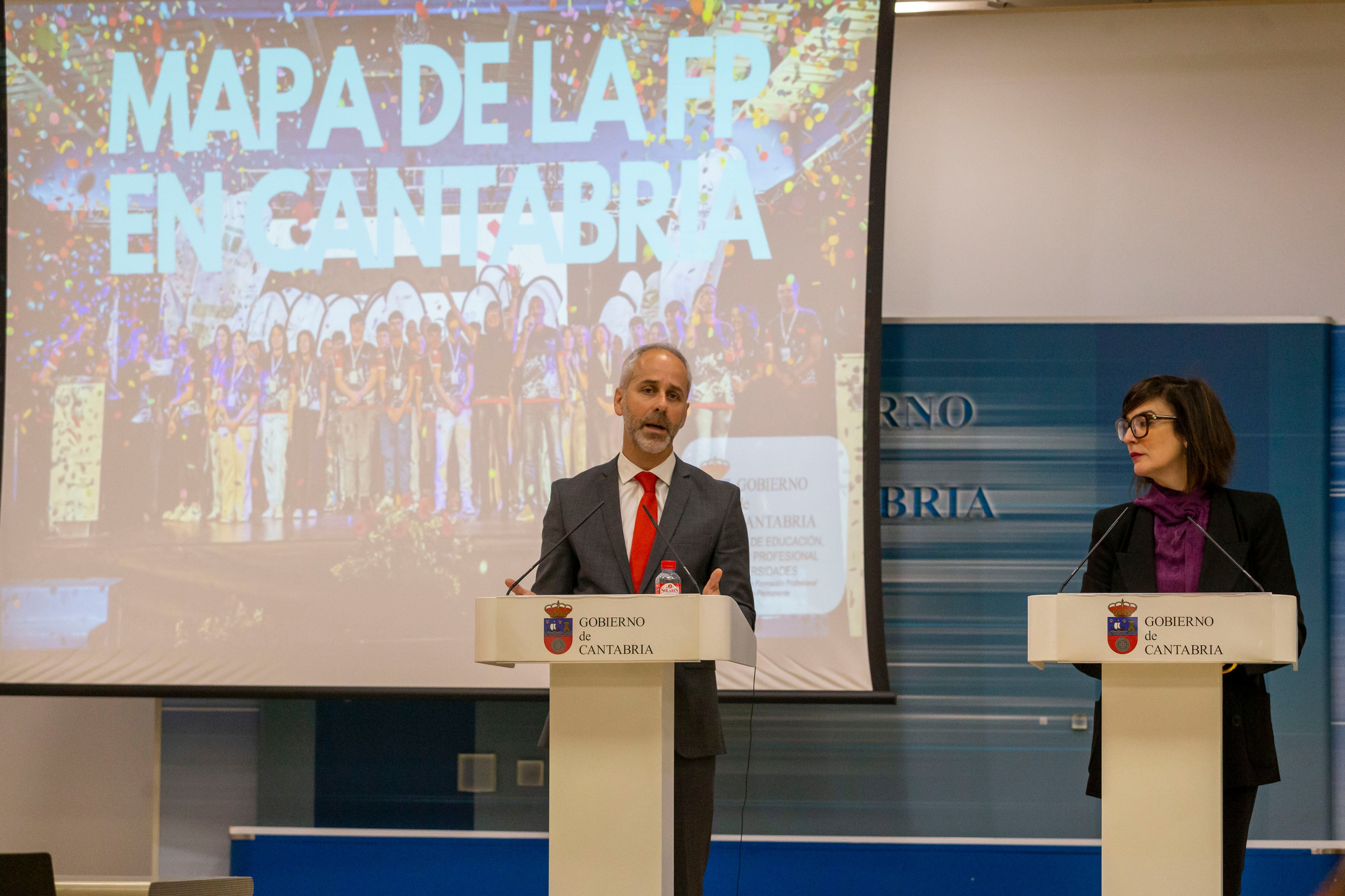 09:15 horas. Sala de Prensa del Gobierno de Cantabria, Peña Herbosa
El consejero de Educación, Formación Profesional y Universidades, Sergio Silva,
presenta en rueda de prensa, la Oferta Educativa de Formación Profesional para el
curso 2025-2026. 7 MAYO 35 © Miguel De la Parra