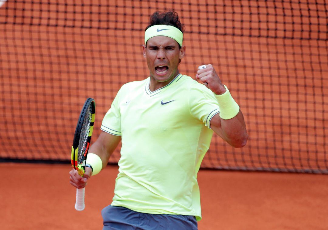 Nadal celebra un punto en su partido ante Federer en semifinales de Roland Garros