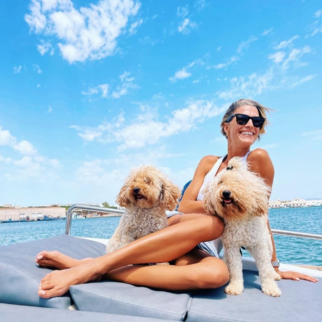 Laura Sánchez con sus perros