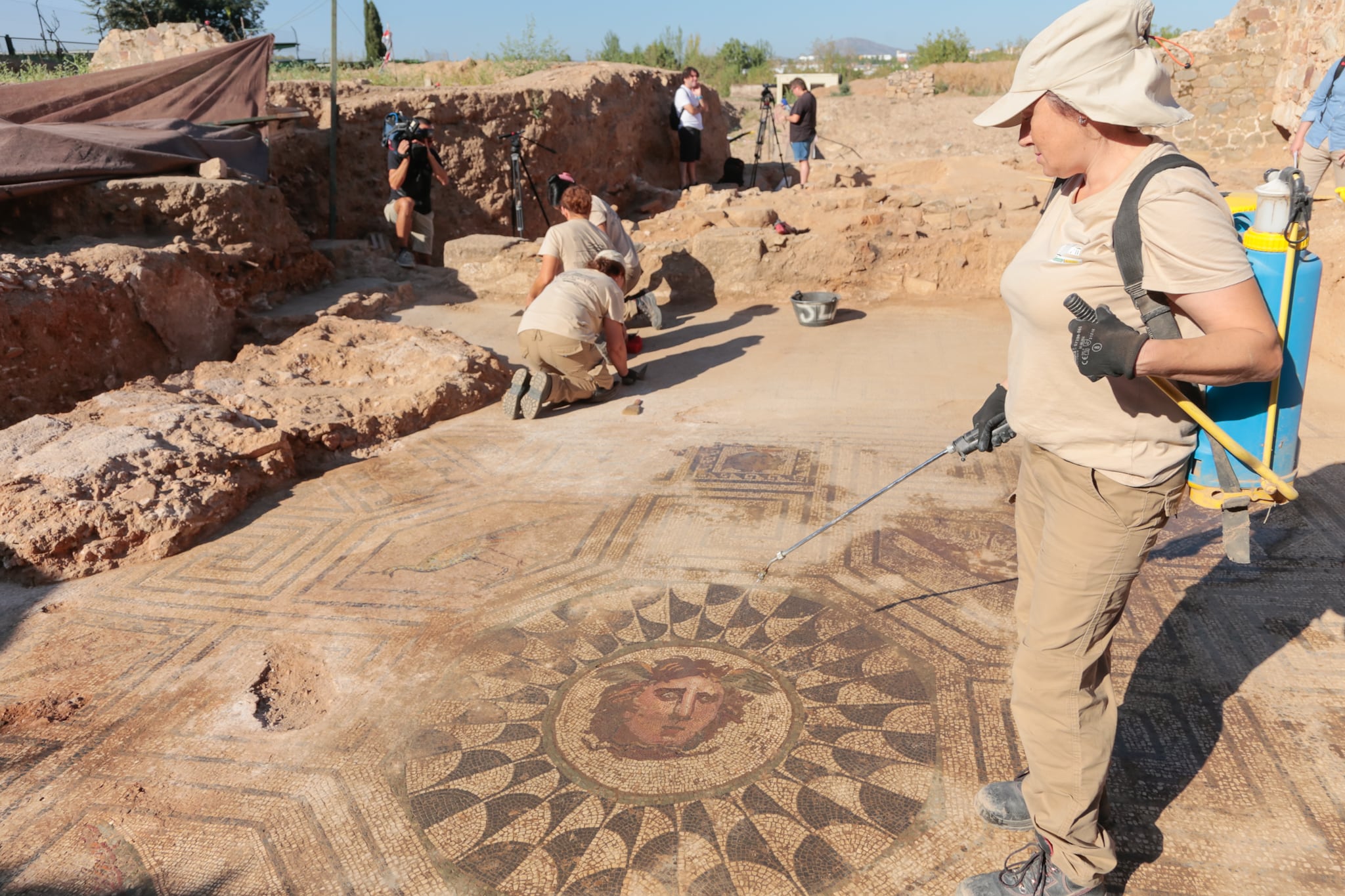 Excavación Mosaico Medusa en Huerta de Otero, Mérida