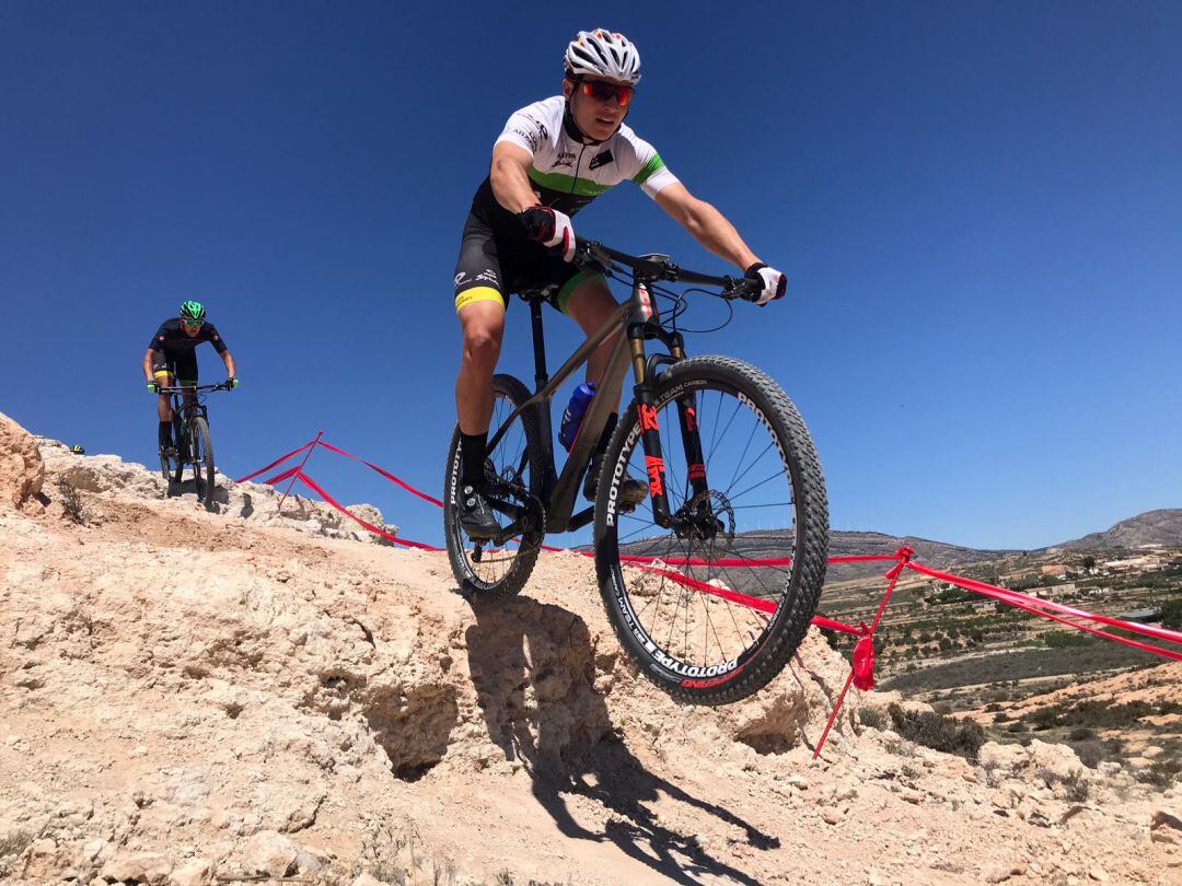 Gran actuación de Carlos Canal, en el Open de España,consiguiendo la victoria en la categoría junior.