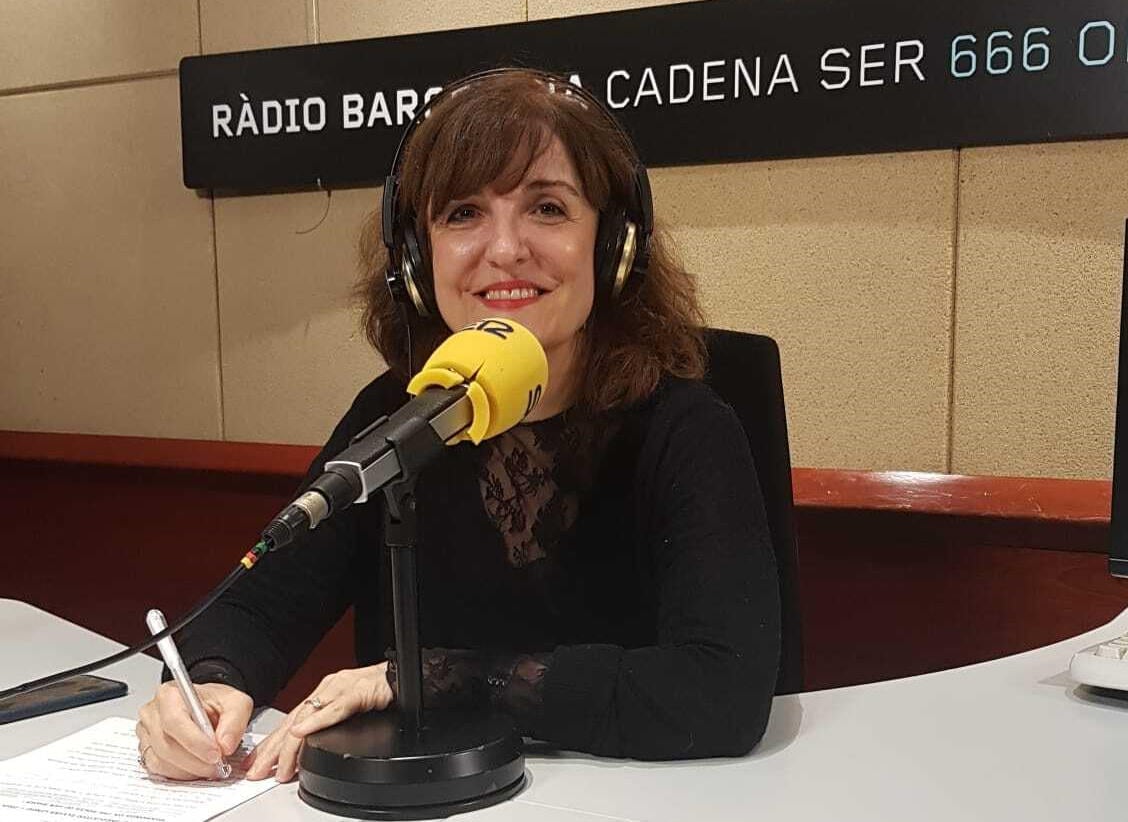 Elvira Lindo hace realidad su sueño y toma los mandos de &#039;Hoy por Hoy&#039; en la semana de la radio.