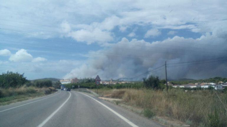 El foc s&#039;ha declarat a les 14 hores en una zona de rostolls
