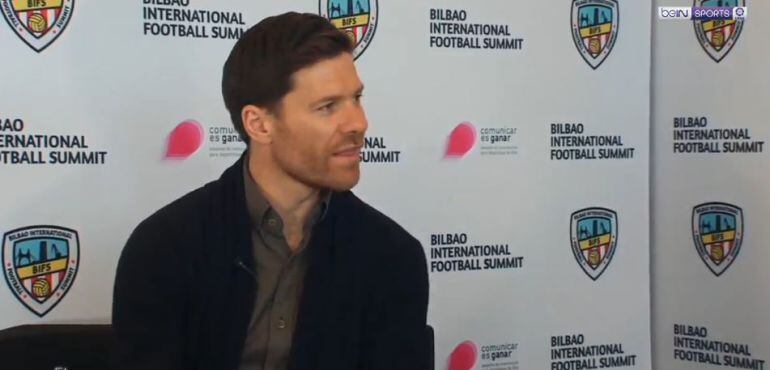 Xabi Alonso, en el programa El Club junto a Áxel Torres