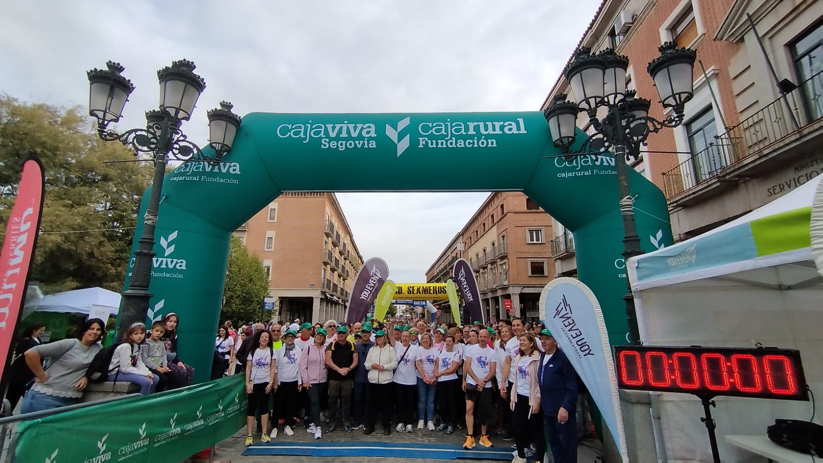 Imágenes de la XIV Carrera Popular y Marcha Solidaria Caja Rural contra el cáncer