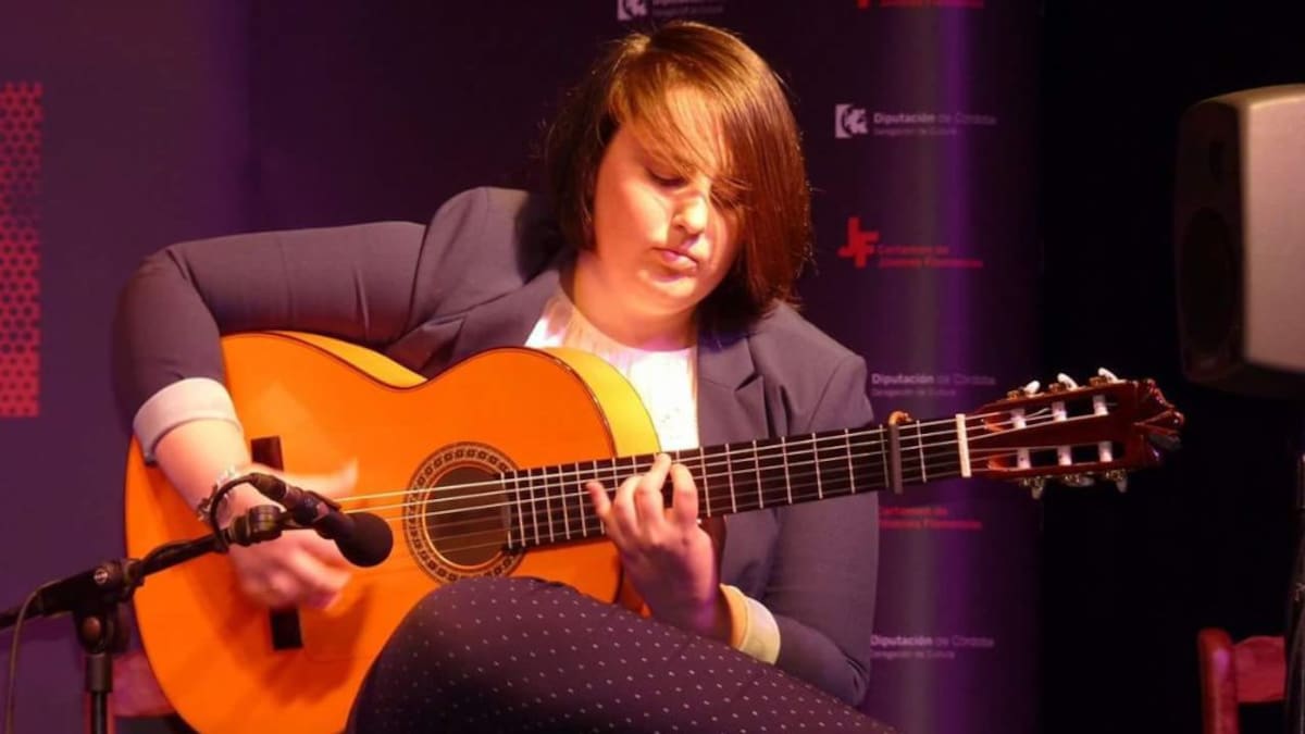 "Espero que se sigan animando las mujeres a tocar la guitarra flamenca"