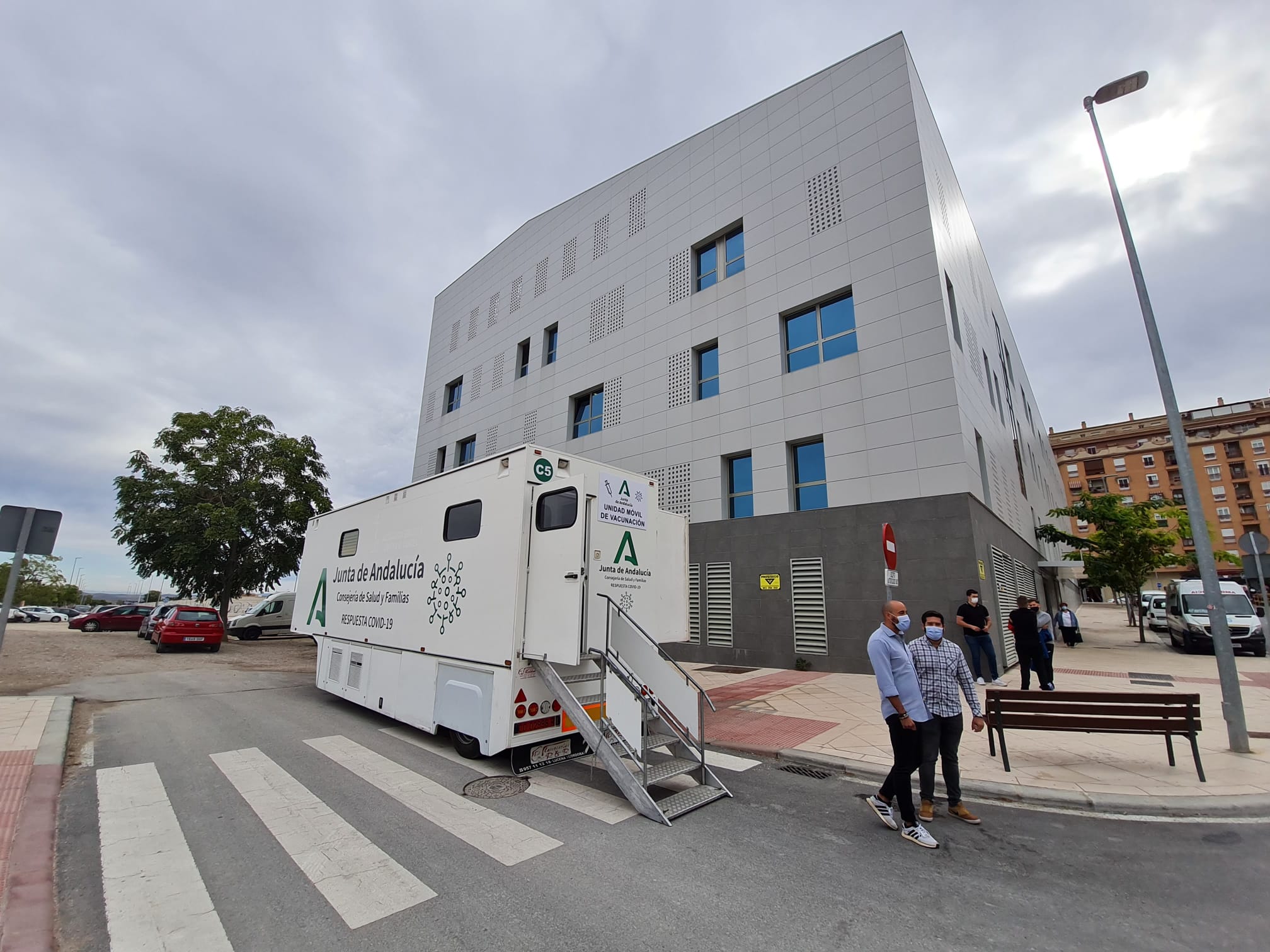 Unidad móvil de la Junta instalada en el Centro de Salud del Bulevar de la capital.