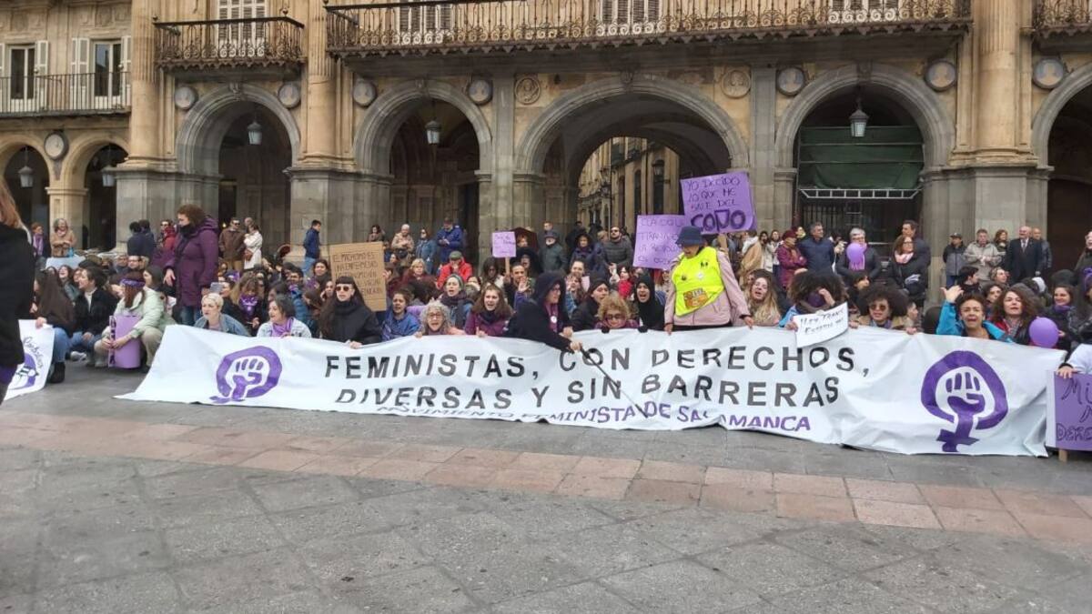 10.000 personas protagonizan el Día de la Mujer en Salamanca