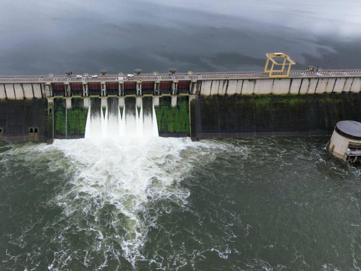 Comienza a aliviar el embalse de La Serena, el más grande de España, tras superar el 92% de su capacidad
