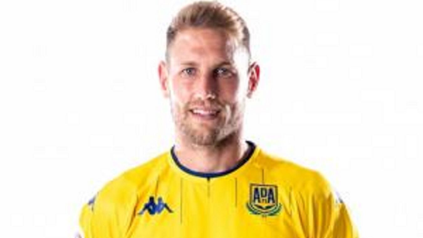 El Eldense refuerza su zaga con la llega del experimentado central, Carlos Hernández