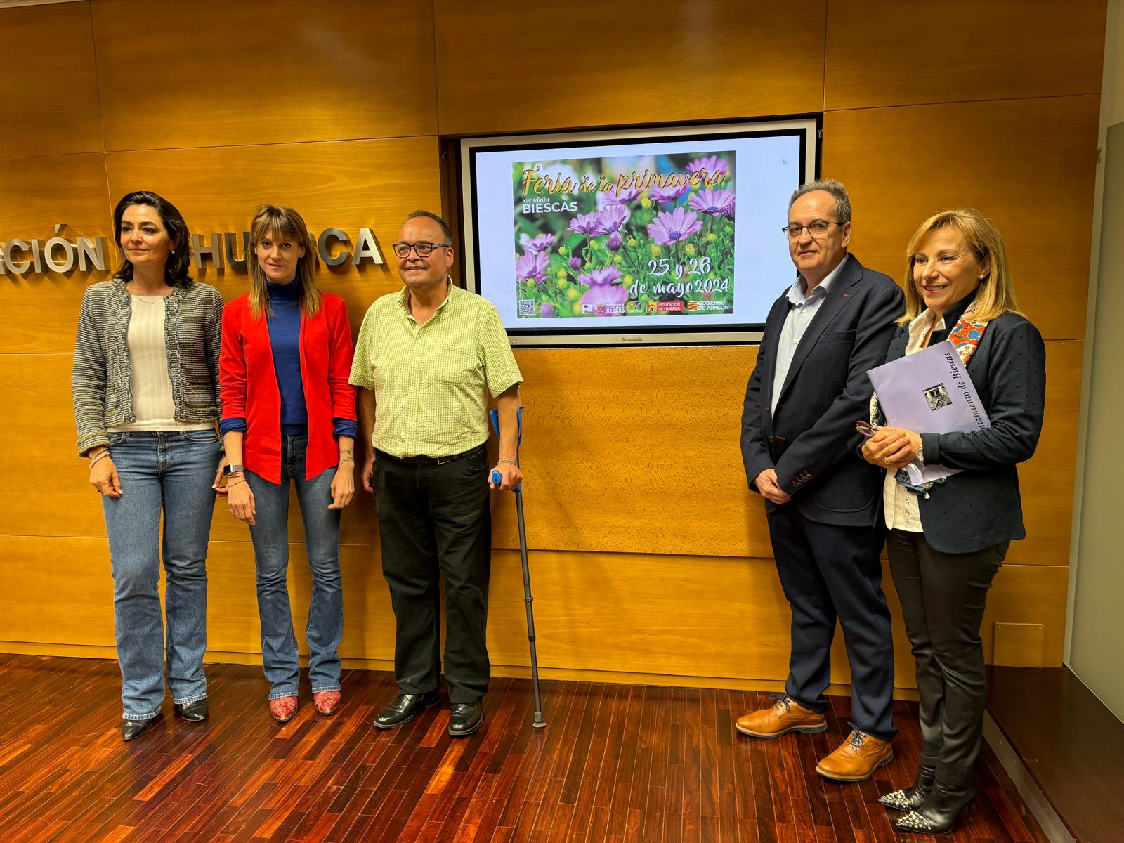 Participantes en la presentación de la 14ª Feria de Primavera de Biescas