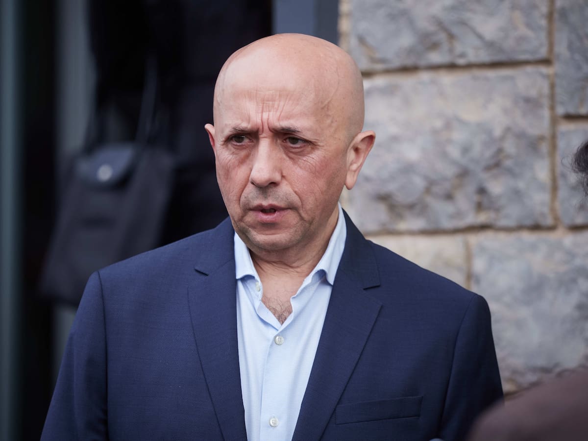 Luis Alegre: "Només he triat cançons que he cantat amb els autors"