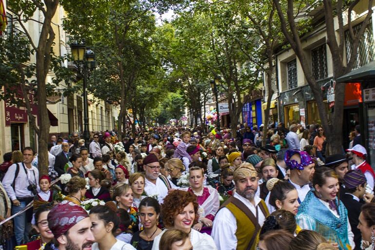 Calle Don Jaime durante la ofrenda de Flores a la Virgen 