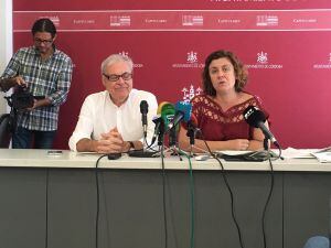 Emilio Aumente y Alba Doblas en rueda de prensa