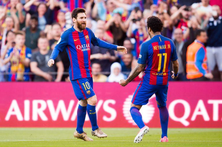 Messi y Neymar celebran un gol ante el Villarreal