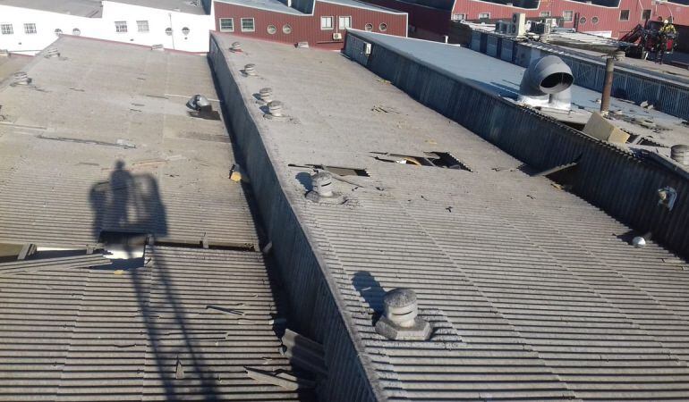 Estado en el que quedaron las cubiertas de algunas naves