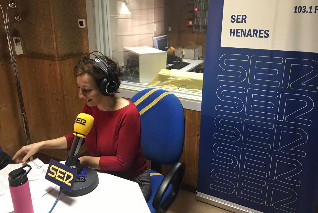 La alcaldesa de San Fernando de Henares, Cati Rodríguez, este lunes, en los estudios de SER Henares.