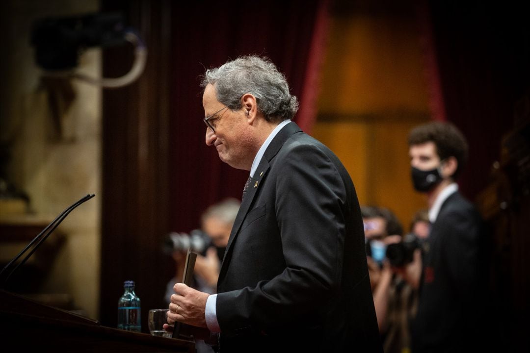 El ya expresidente de la Generalitat Quim Torra interviene durante una sesión plenaria monográfica en el Parlament sobre su inhabilitación