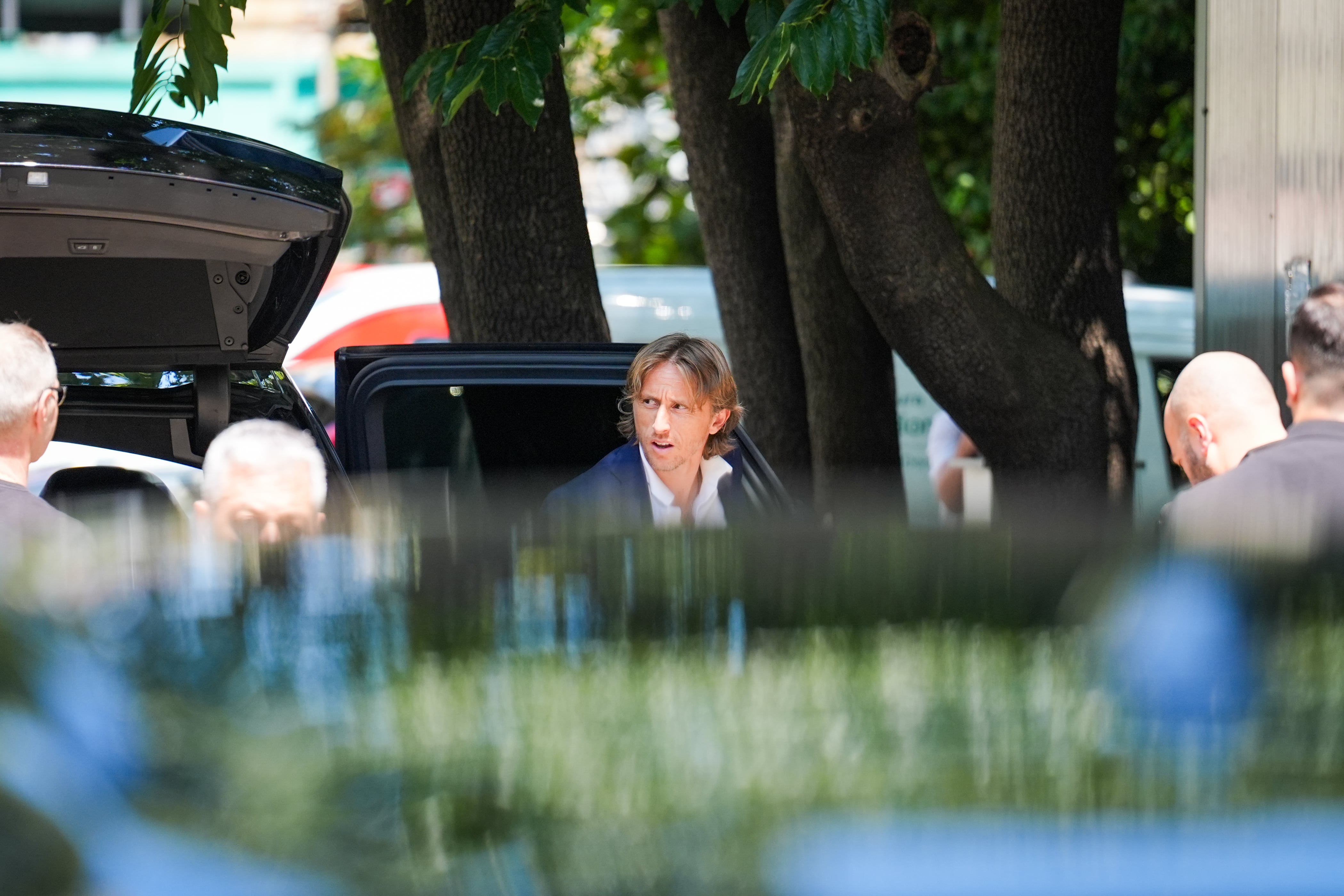 Luka Modric llega a "Casa di Cura La Madonnina" para pasar el reconocimiento médico con el Milan